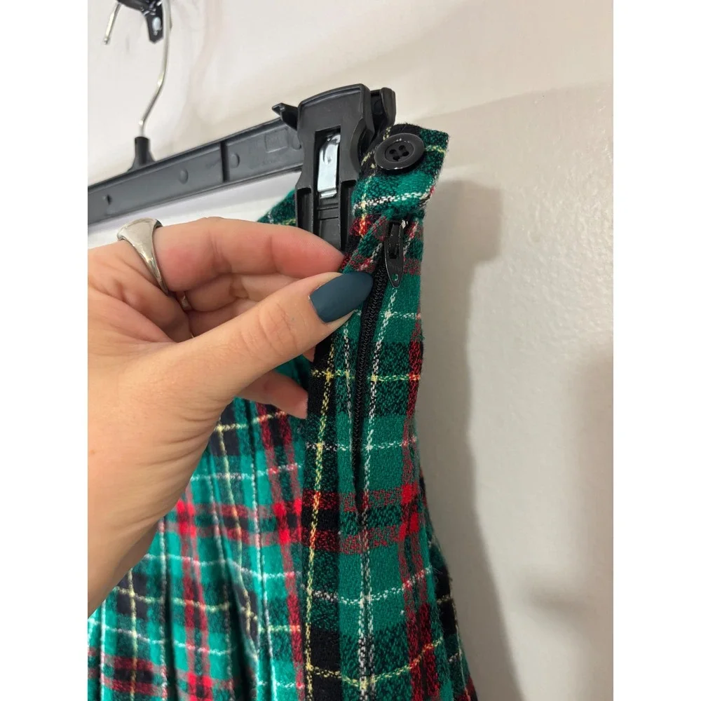 Pendleton Classic Plaid Wool Pleated Midi Skirt‎ Size 8 Green Red Black